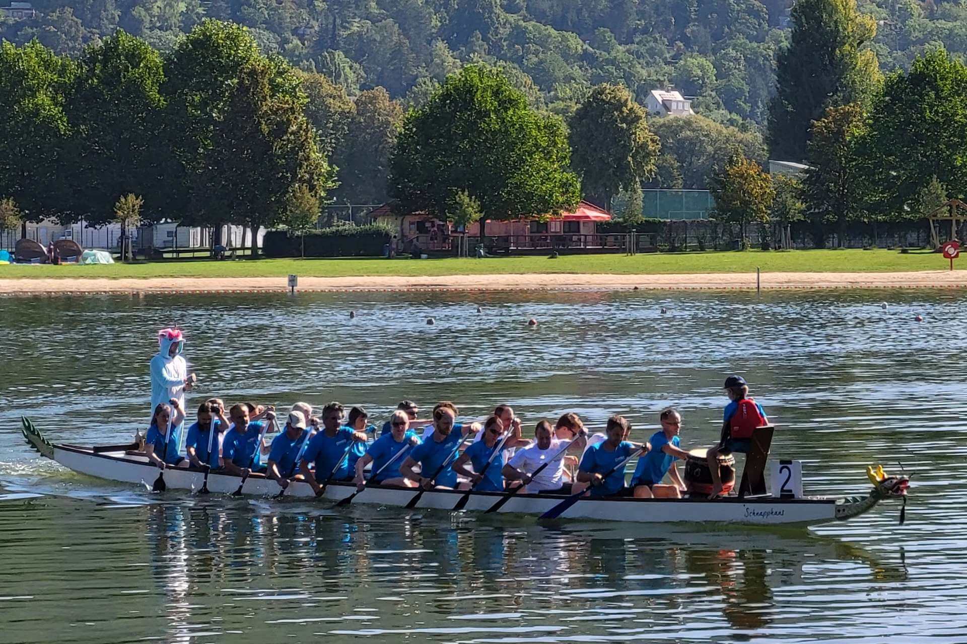 TEAM ORISA im Drachenboot